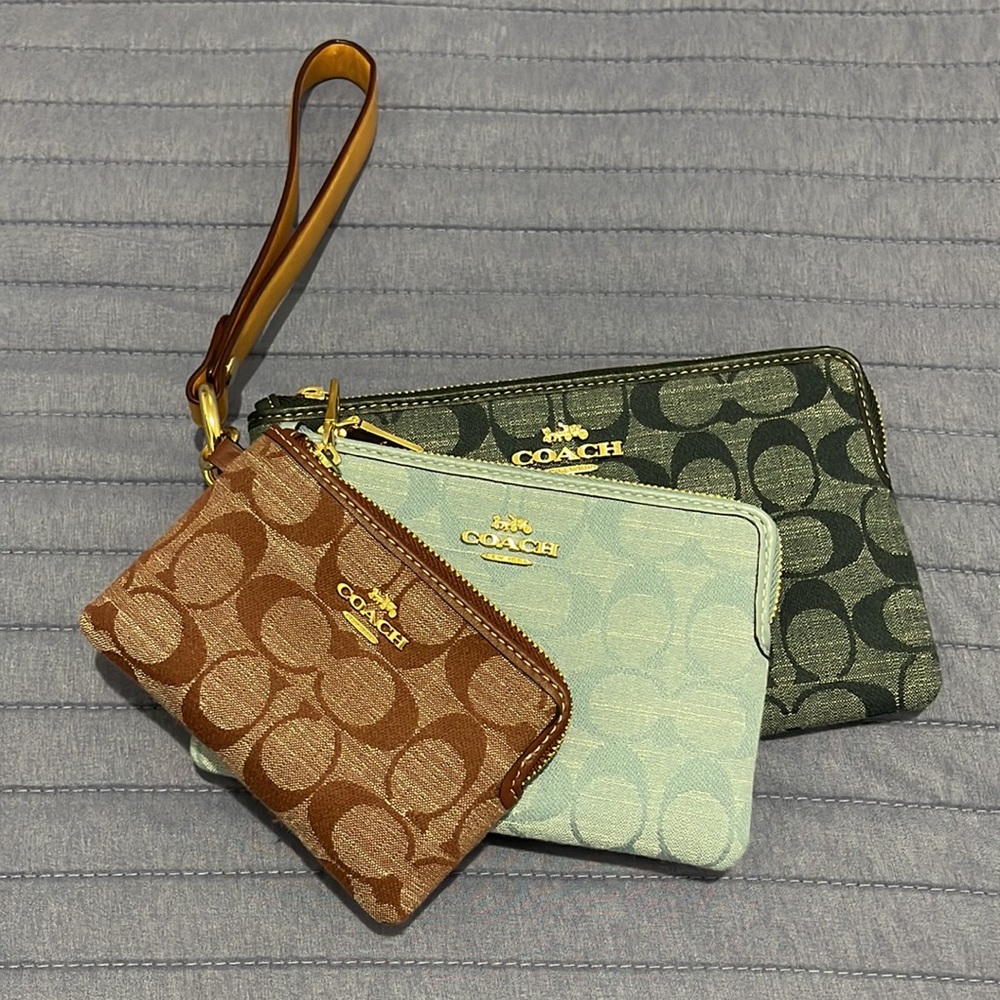 Coach Corner Zip Trio